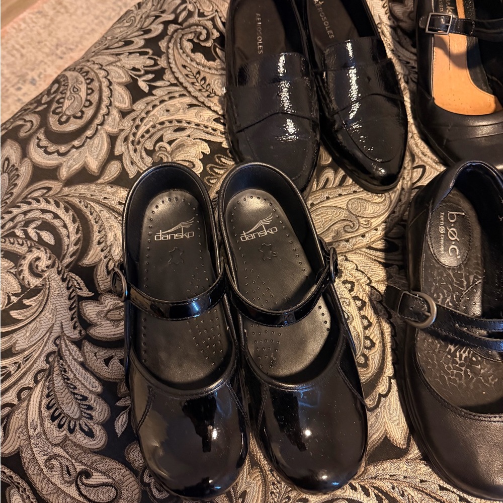 Dansko Women's Black Mules & Mary Jane Collection - Picture 2 of 6